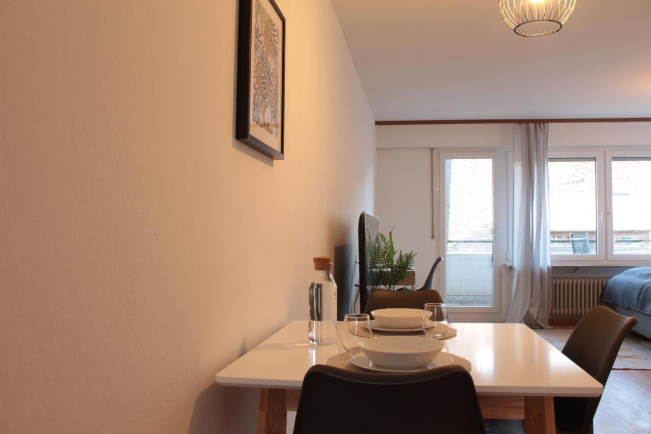 Zentral. Stylisch. Balkon & Parkplatz. Netflix Apartment ฮอลซ์การ์ลิงเกิน ภายนอก รูปภาพ